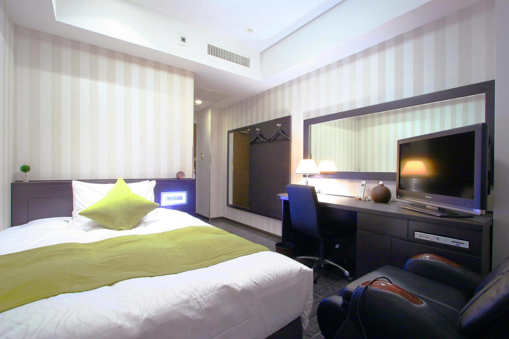 Hotel Coco Grand Kitasenju Tokyo Bagian luar foto